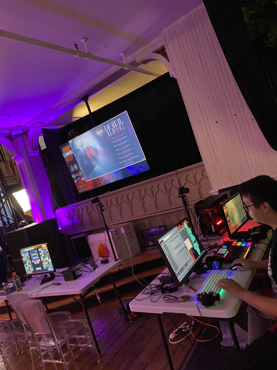 Chez_ib's tweet photo. Ouais la famille, je suis au plus gros tournois FGC de Montréal de l’année 

La partie Smash va être streams sur ma chaîne, on est au top 16 !!! 

Y a tout les meilleurs jours de MTL comme Armadillo et Smokk + Oryon, Skyjay ( et moi MDRRRRRR ) 

Ttv/Chez_ib https://t.co/y9k1pzeK99