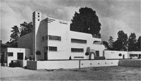 johnlaw100's tweet photo. @mod_in_metro D.C. Wadhwa, architect of The Showboat Roadhouse in Maidenhead https://t.co/MYoGntNayW