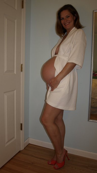 Happy Father&rsquo;s Day throwback! 💋 #pregnant #milf #kink #nsfw #legs #heels #feet #foot #fetish https://t<a href="/tag/pregnant"class="tags">#pregnant</a><a href="/tag/milf"class="tags">#milf</a><a href="/tag/legs"class="tags"><span>#legs</span></a><a href="/tag/heels"class="tags"><span>#heels</span></a><a href="/tag/feet"class="tags"><span>#feet</span></a><a href="/tag/fetish"class="tags"><span>#fetish</span></a><a href="/tag/foot"class="tags"><span>#foot</span></a><a href="/tag/kink"class="tags"><span>#kink</span></a><a href="/tag/nsfw"class="tags"><span>#nsfw</span></a>