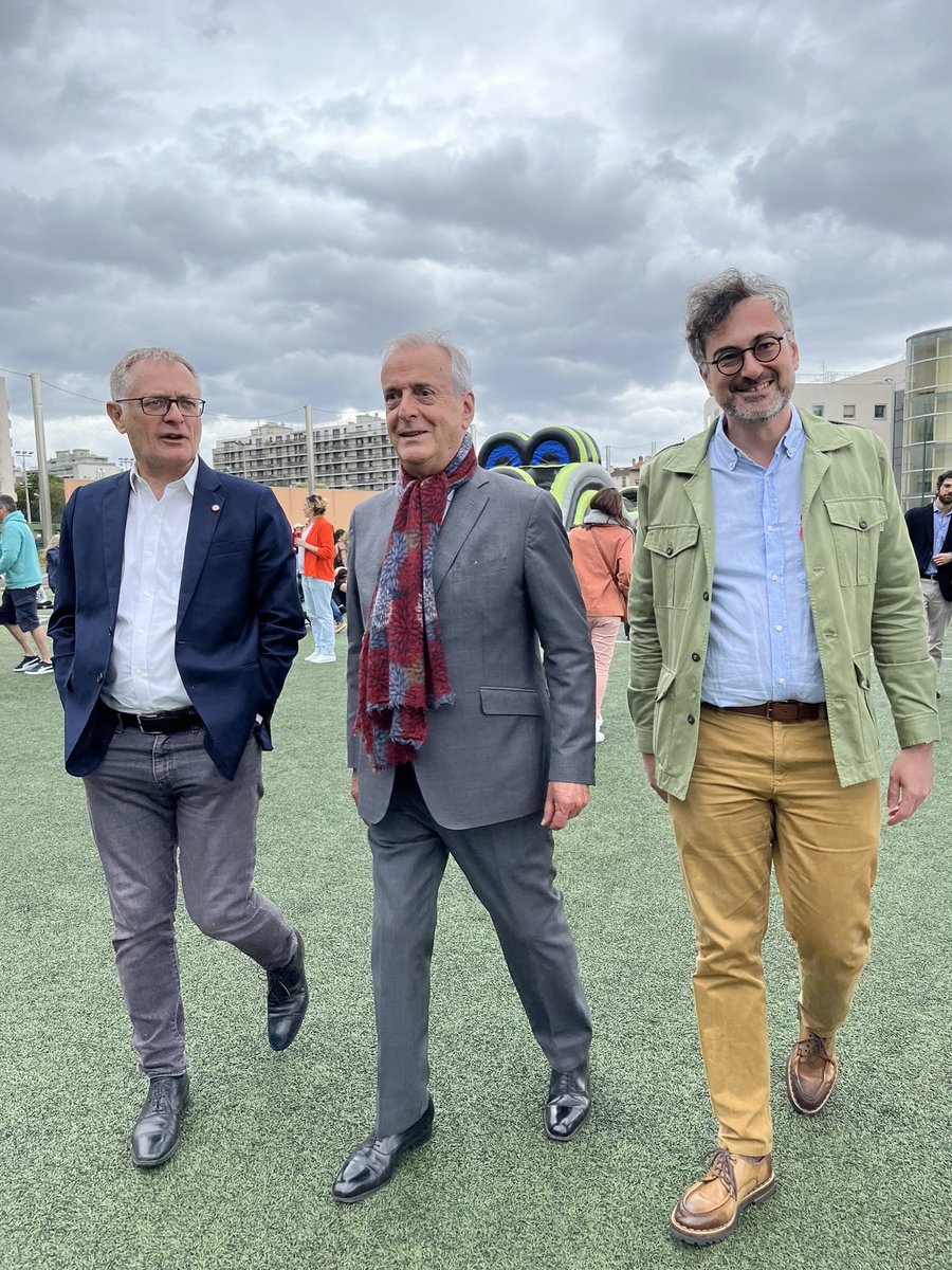 Jean Spiri (@jeanspiri) on Twitter photo Il y a un arc républicain autour de <a href="/philippejuvin/">🇫🇷 🇪🇺 Pr Philippe Juvin MD PhD</a> pour faire gagner le centre et la droite républicaine dans la 3e circonscription des Hauts-de-Seine, avec le soutien de <a href="/jakossowski/">Jacques Kossowski</a> #Courbevoie. Je m’en réjouis et suis pleinement mobilisé dans cette campagne. Il y a un arc républicain autour de <a href="/philippejuvin/">🇫🇷 🇪🇺 Pr Philippe Juvin MD PhD</a> pour faire gagner le centre et la droite républicaine dans la 3e circonscription des Hauts-de-Seine, avec le soutien de <a href="/jakossowski/">Jacques Kossowski</a> #Courbevoie. Je m’en réjouis et suis pleinement mobilisé dans cette campagne.