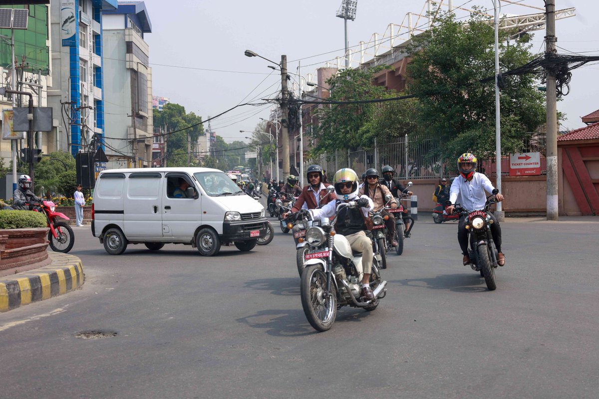 Cruising through Kathmandu! We ride side-by-side worldwide, meaning you will find a DGR in virtually any part of the world. 

🌎 Kathmandu, Nepal
📸 Rajkumar Shrestha