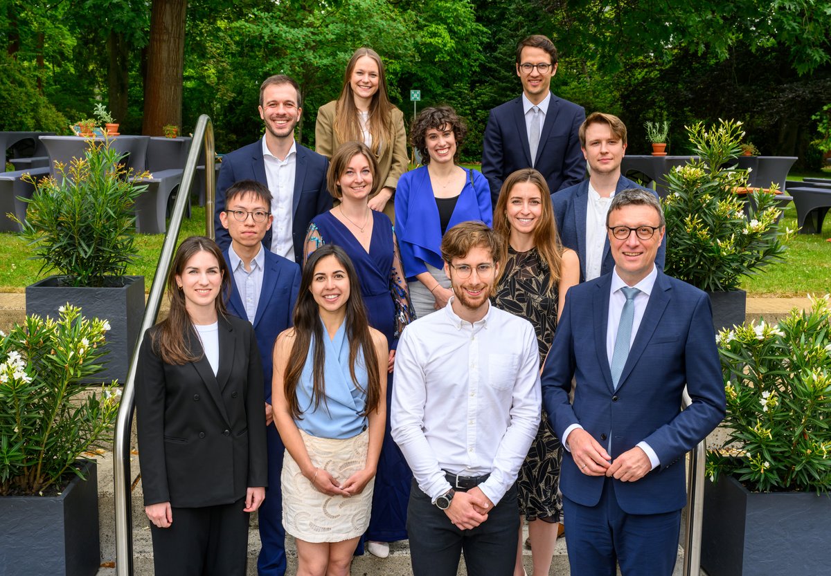 Rachel G Zsido (@rachelgzsido) on Twitter photo Honored to have met the Otto Hahn Medal winners of the Human Sciences Section <a href="/maxplanckpress/">Max Planck Society</a>. TY to my <a href="/MPI_CBS/">MPI für Kognitions- & Neurowissenschaften</a> mentors, <a href="/CognNeuroend/">Cognitive Neuroendocrinology</a> <a href="/arnovillri/">Arno Villringer</a>; and to <a href="/JillMGoldstein/">Jill M. Goldstein, Ph.D</a> for allowing me to continue advancing #WomensHealth initiatives thru <a href="/ICON__X/">ICON-✘</a> <a href="/MGHPsychiatry/">MGH Psychiatry</a> <a href="/harvardmed/">Harvard Medical School</a>🧠👩🔬 Honored to have met the Otto Hahn Medal winners of the Human Sciences Section <a href="/maxplanckpress/">Max Planck Society</a>. TY to my <a href="/MPI_CBS/">MPI für Kognitions- & Neurowissenschaften</a> mentors, <a href="/CognNeuroend/">Cognitive Neuroendocrinology</a> <a href="/arnovillri/">Arno Villringer</a>; and to <a href="/JillMGoldstein/">Jill M. Goldstein, Ph.D</a> for allowing me to continue advancing #WomensHealth initiatives thru <a href="/ICON__X/">ICON-✘</a> <a href="/MGHPsychiatry/">MGH Psychiatry</a> <a href="/harvardmed/">Harvard Medical School</a>🧠👩🔬