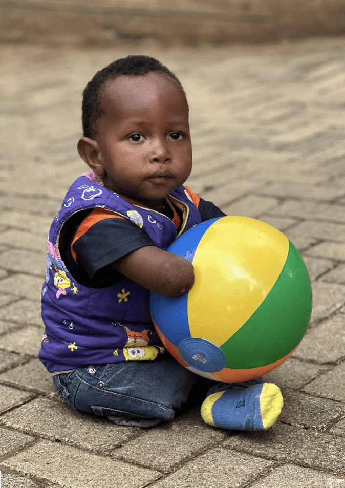 This #FathersDay learn how fathers like Peter are overcoming community rejection for having a child with a disability. Read our latest blog to learn how a Kupenda resource became his "pillar of strength!" #hope #disabilitysupport #disabilitycommunity 

kupenda.org/a-fathers-hope/