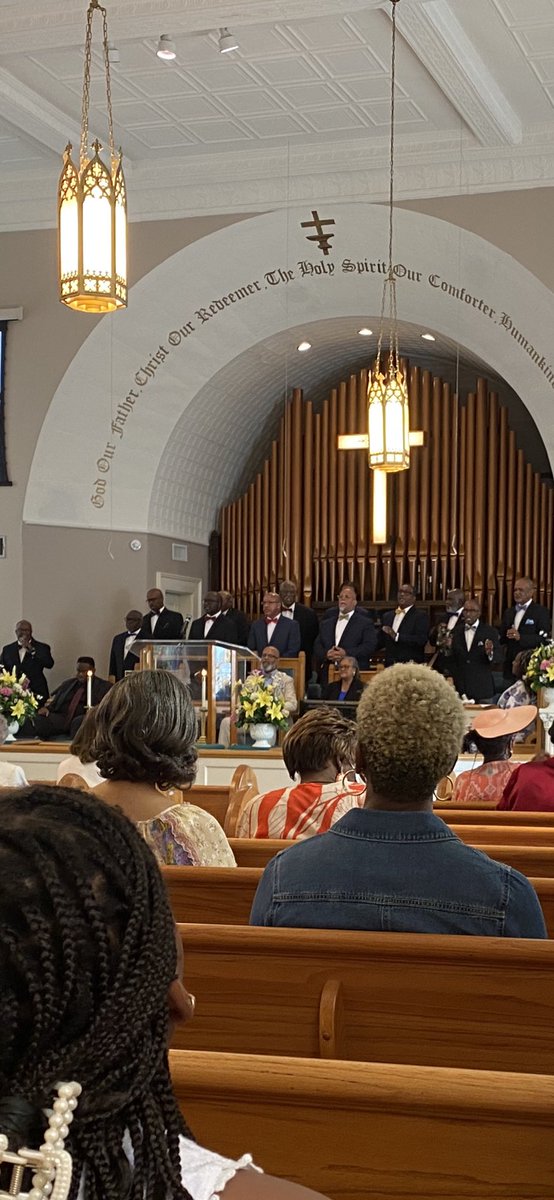 ldchi312's tweet image. Look at the Beautiful Strong Men of the Church ~Some are Fathers and Some are Grandfathers💙🙏🏼💙 #LetsKeepitMoving #MenSingingintheChoir~  #HappyFathersDay💐                       Peace &amp;amp; Blessings…