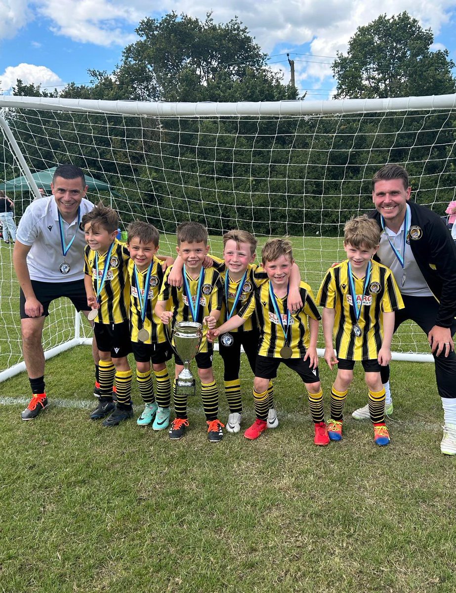 TigersJFC's tweet photo. More Silverware on Super Sunday for Tigers as our U7s Reds smashed the Benfleet tournament today. The boys went unbeaten throughout the competition and won the final 7-1. Well done to Gary, Danny and the boys on a great performance #Tigers2024 #Tigersfamily https://t.co/kJIVvI0mQB