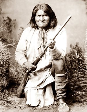 77MASH's tweet image. #OnThisDay, 1829, born #Geronimo = Goyakhla - #Apache
