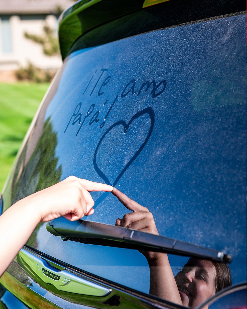 El próximo lavado de coche corre por nuestra cuenta, papá. ¡Felicidades!