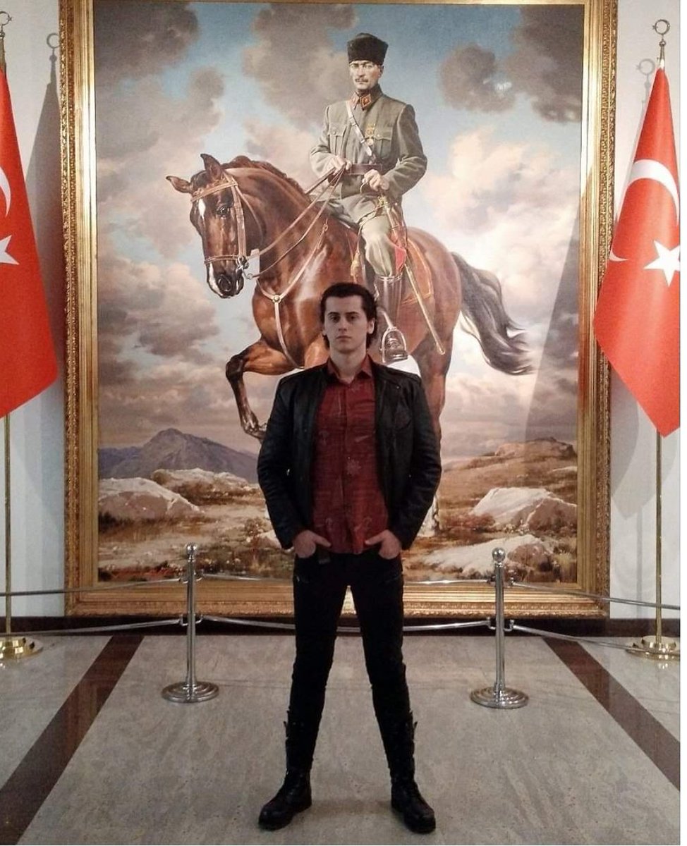 Bu gönderiyi gören, bilgiye önem veren bilinçli insanların <a href="/diamond_tema/">Diamond Tema</a>  hesabını takibe alıp destek vermesini rica ediyorum. Ona yanlız olmadığını gösterelim.

#Diamondtemayalnızdeğildir