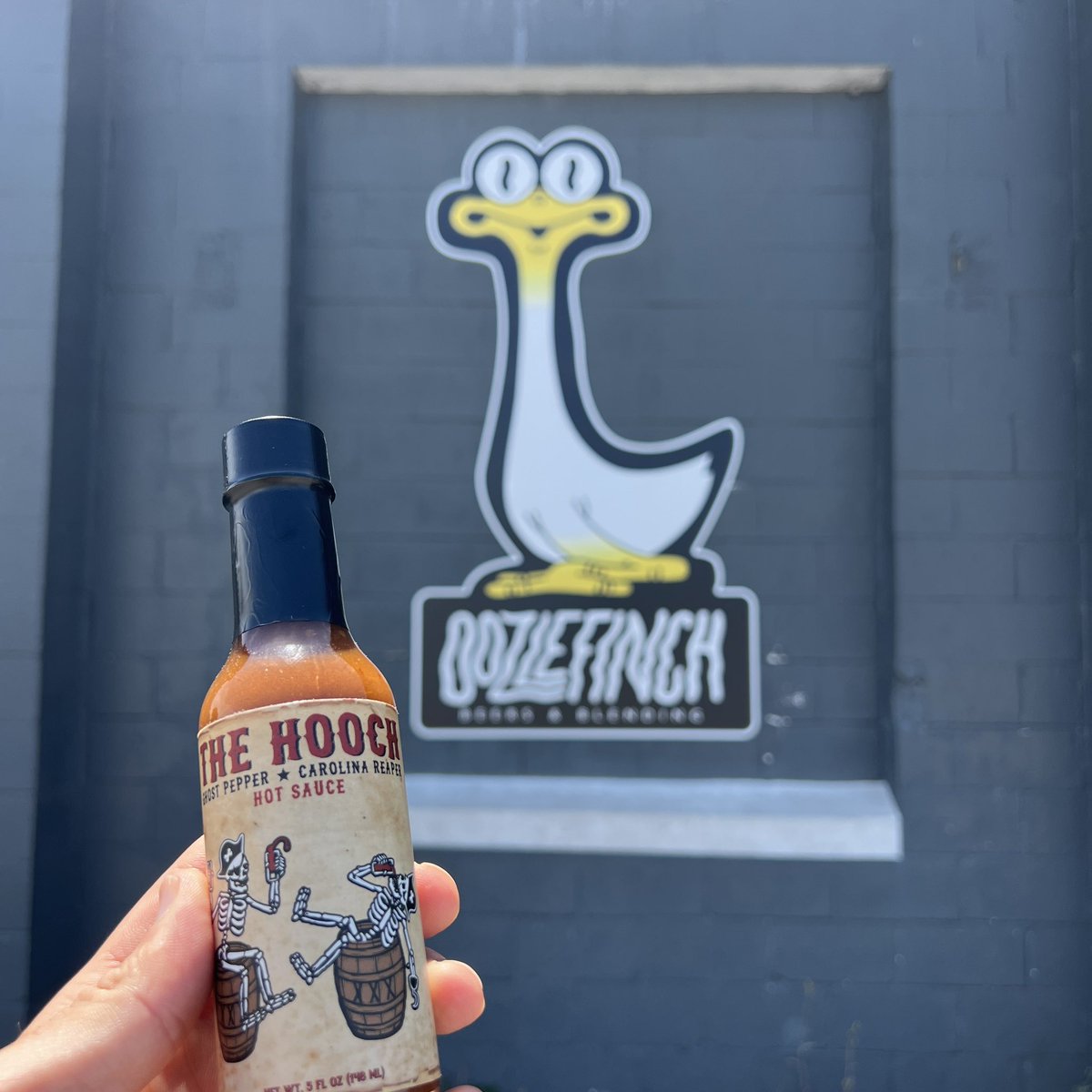bootstrapburts's tweet photo. Happy Fathers Day to all the fellas out there 🍻throw your new balances on and fire up those grills🔥

Hanging out at @OozlefinchBeers 
#happyfathersday #hotsauce #craftsauce #craftbeer #oozlefinch #fortmonroe #vabeachva #vahotsauce #coastalva https://t.co/Zi699K1QaP