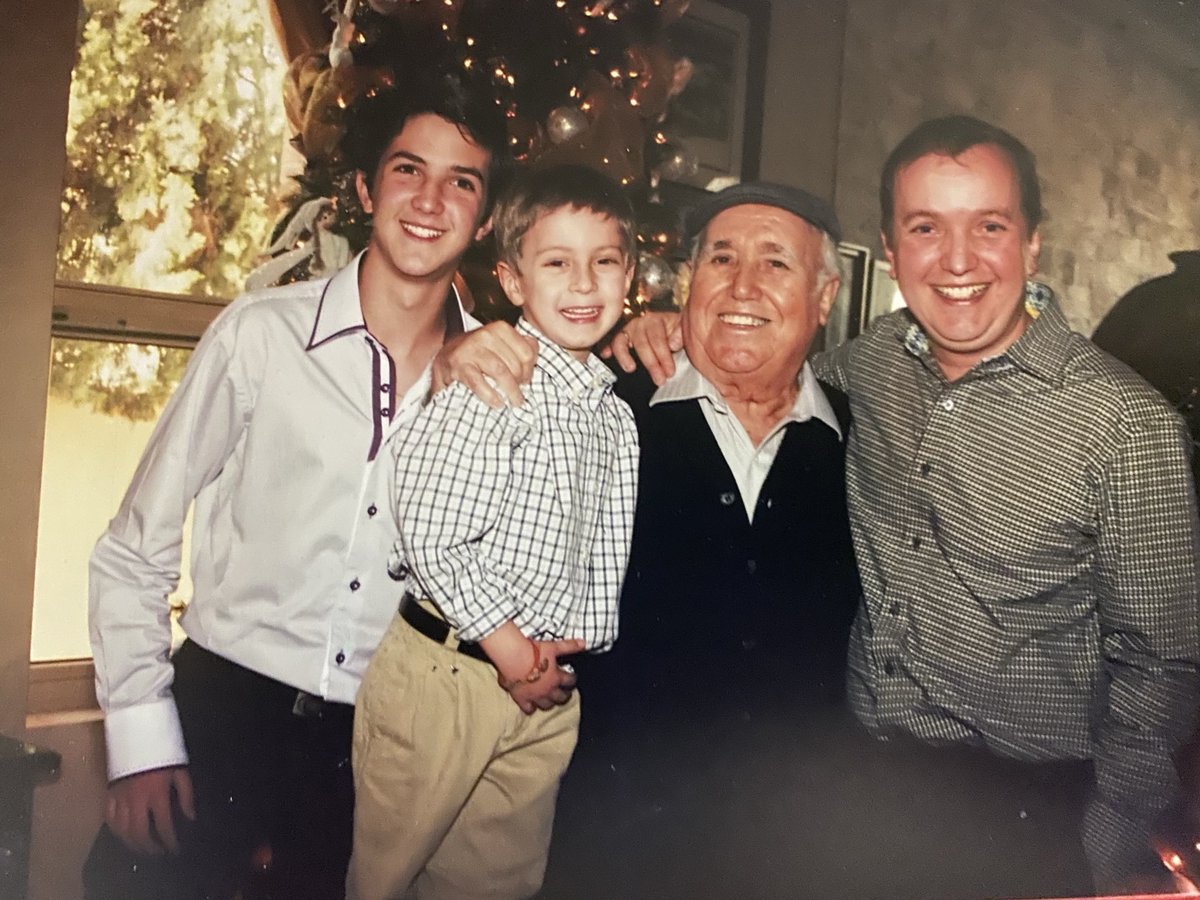 Aquí con el viejón y mis chamacos