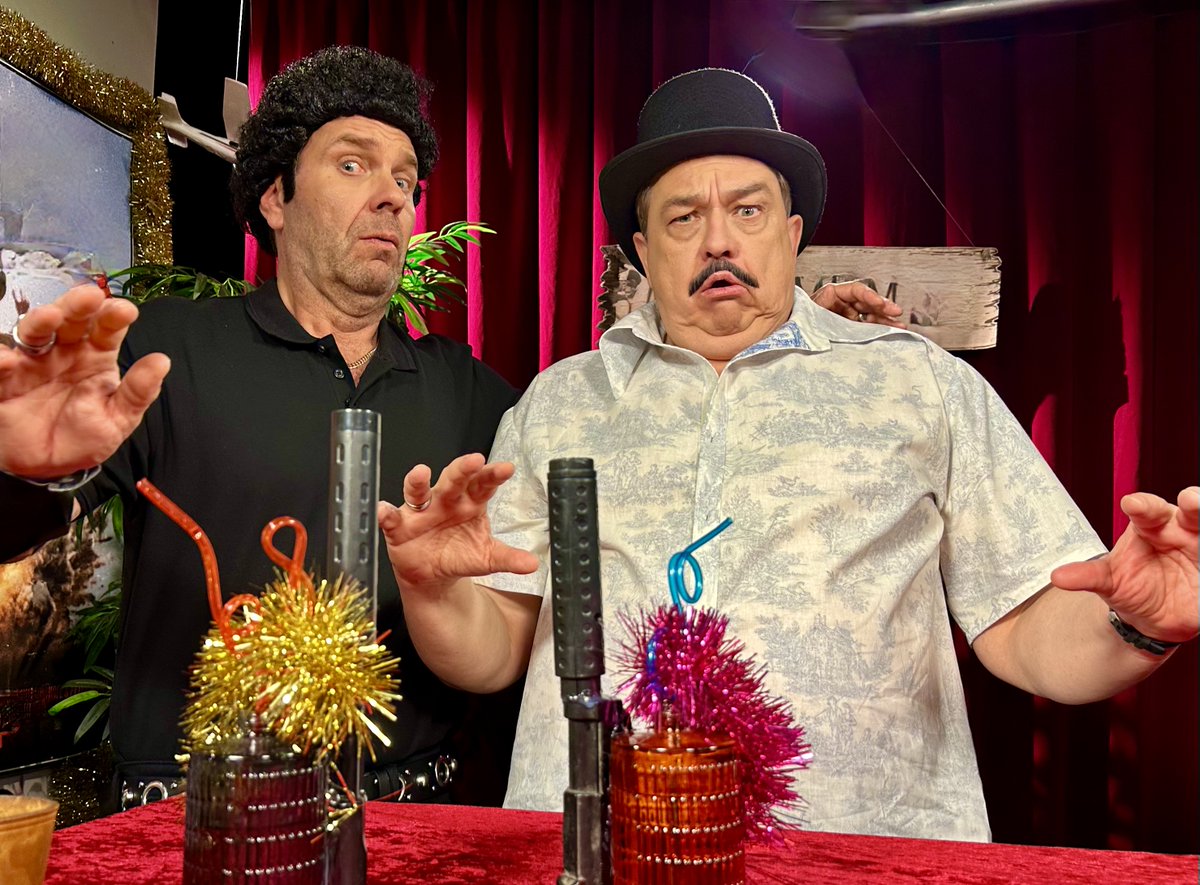 twitkalk's tweet photo. Unbelievable - 10 neue Folgen #SchleFaZ im Kasten!
Ende August geht's los bei @NITRO @RTLplus 
Beginnen wir mal mit dem Titel-Raten - 
hier die ersten 2 Scheißfilm-Perlen!
Na, wer hat eine Idee?
#SchleFaZbeiNitro #SchleFaZistLiebe https://t.co/bK7AmRdLDp