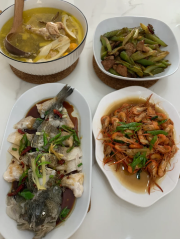 Lee_cusa's tweet image. Lunch is better when shared with good company! 👫