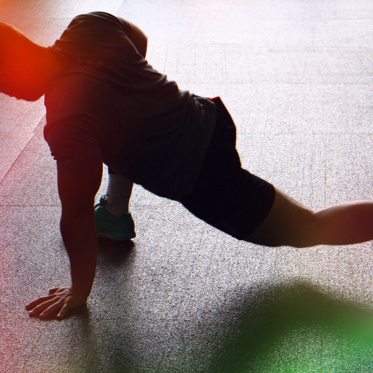 New paper ✍ we show that stretching (static rather than dynamic) reduces fascia stiffness. Of note, fascial stiffness ⬇️ correlate with ROM ⬆️. We dont see that for stiffness changes of the muscle! Full text 👉 tinyurl.com/44fs9x9e

#fascia #flexibility #stretching