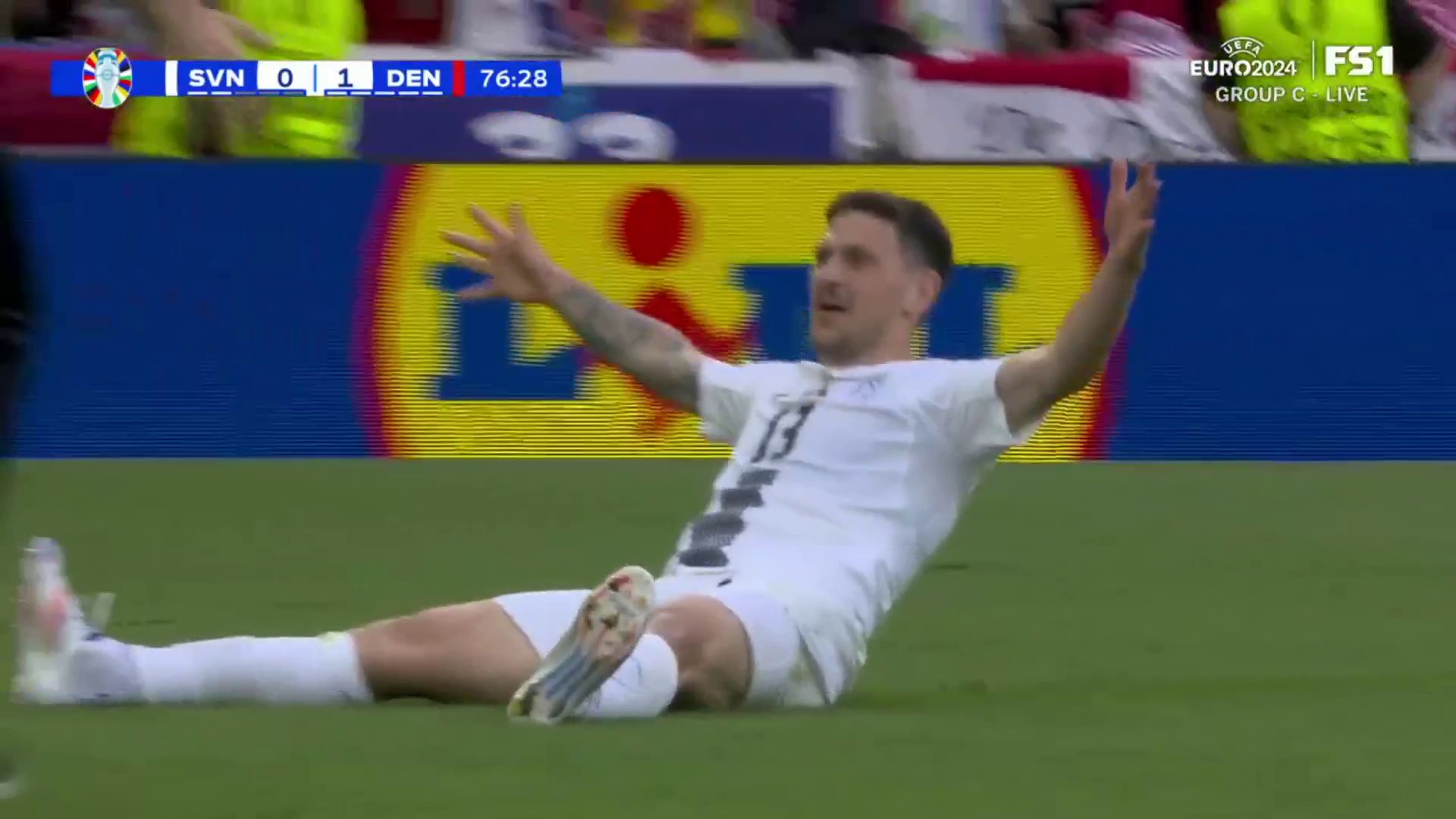 SLOVENIA TIES IT 😱Erik Janža with a MASSIVE strike for Slovenia 🇸🇮