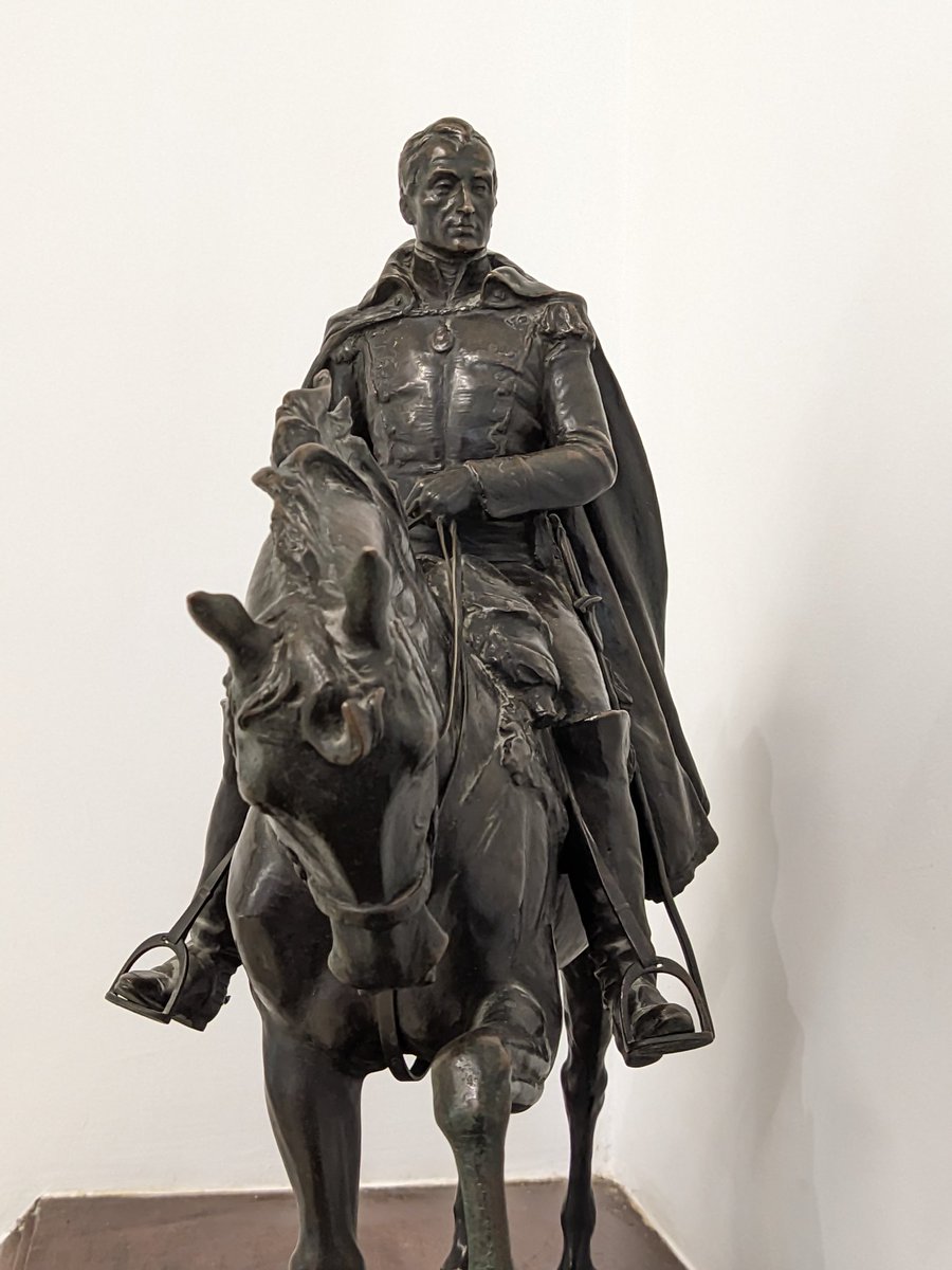¡Feliz Día del Padre!
Que la enseñanza de Bolívar nos inspire a criar a nuestros niños y niñas con amor y respeto por Venezuela.
#MuseosBolivarianos
#SimónBolívar

#NicoEsElQueFrao