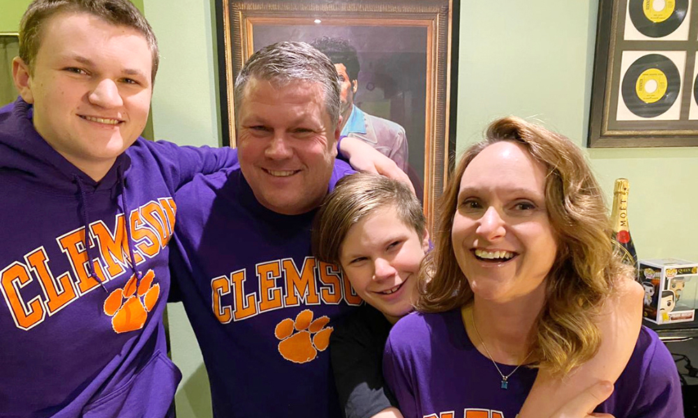 Troon (@troon) on Twitter photo This Father’s Day will be a little different for DJ Flanders, EVP, <a href="/troonint/">Troon International</a>... he will be celebrating that his son Maverick, a recent graduate of Clemson University, has now begun his own Troon career as a staff accountant ⛳
READ FULL ARTICLE⬇️
troonmagazine.com/fathersday/?et… This Father’s Day will be a little different for DJ Flanders, EVP, <a href="/troonint/">Troon International</a>... he will be celebrating that his son Maverick, a recent graduate of Clemson University, has now begun his own Troon career as a staff accountant ⛳
READ FULL ARTICLE⬇️
troonmagazine.com/fathersday/?et…