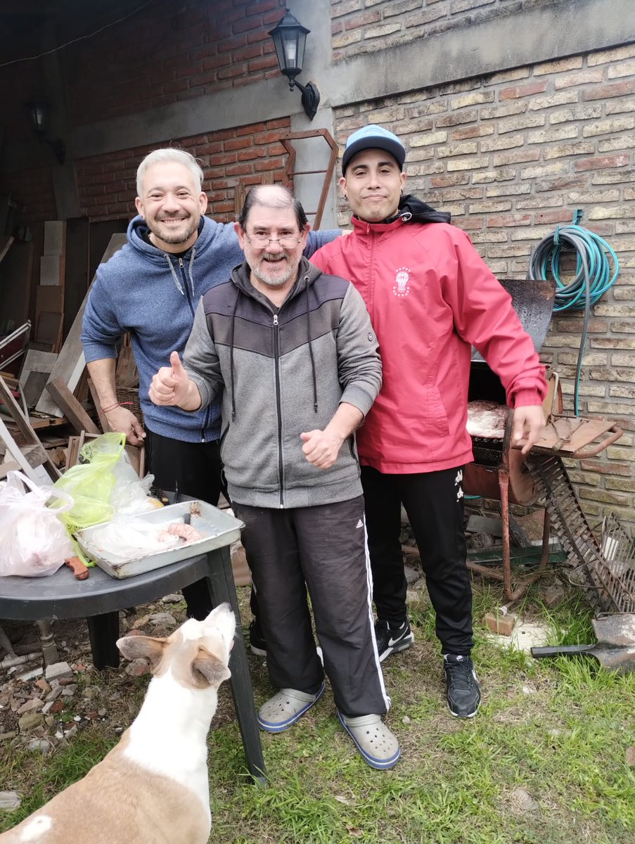 JuanMaSerrano83's tweet image. Al que nos inculco al primer segundo de respiración, los colores y bandera qué defender. Y más en localidad alejada (Varela), en donde nos hemos comido siempre las gastadas, y siempre nos hicimos respetar. Feliz Día Para Cada Padre Quemero! #Huracán #HuracánYNadaMás