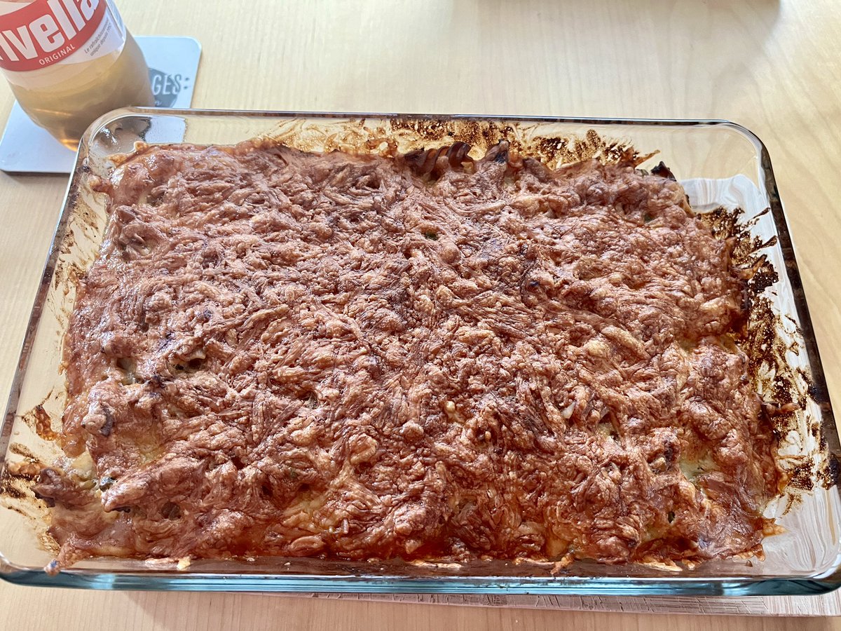 MrElch's tweet photo. Endlich wieder gepflegt Einen gratinieren.
#Gratingott https://t.co/Ak7U47RAUc
