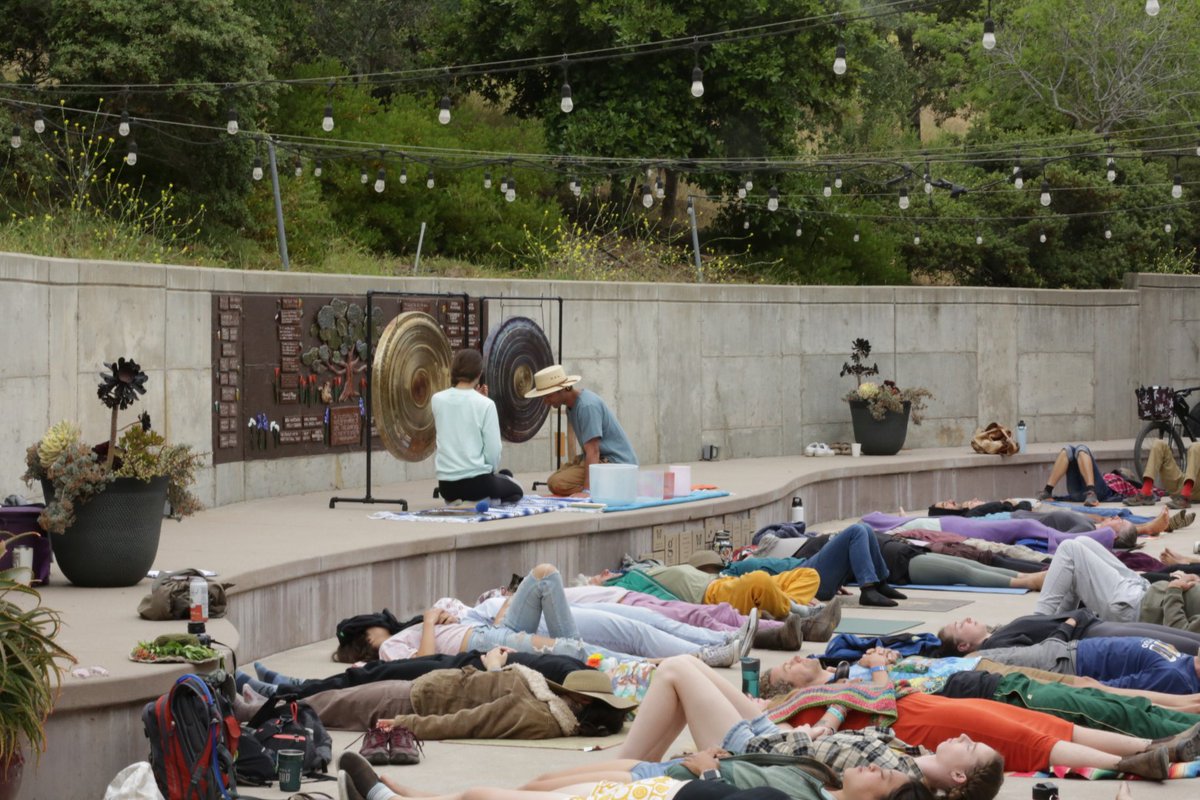 🧘‍♀️ 30-minute warning! Don't miss the Just Breathe Workshop with Michaela of EXPAND+BREATH at 11:30 AM in the Zen Den. Learn techniques for relaxation and inner peace. 🌟

#LiveOakMusicFest #KCBX #JustBreathe #ZenDen #FestivalFun