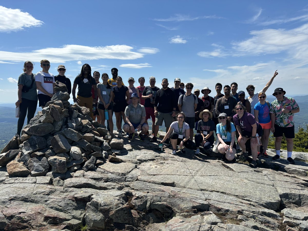 DSharpScience's tweet image. This week, I’ve had the pleasure of sharing my PhD project work from @DrGlycoBen &amp;amp; @FuchterMatt labs, @GordonConf #Bioorganic 2024. Great science, amazing speakers &amp;amp; friends made from far and wide! A huge thanks to @RSC_CBBG for awarding me a travel bursary to attend! #glycotime