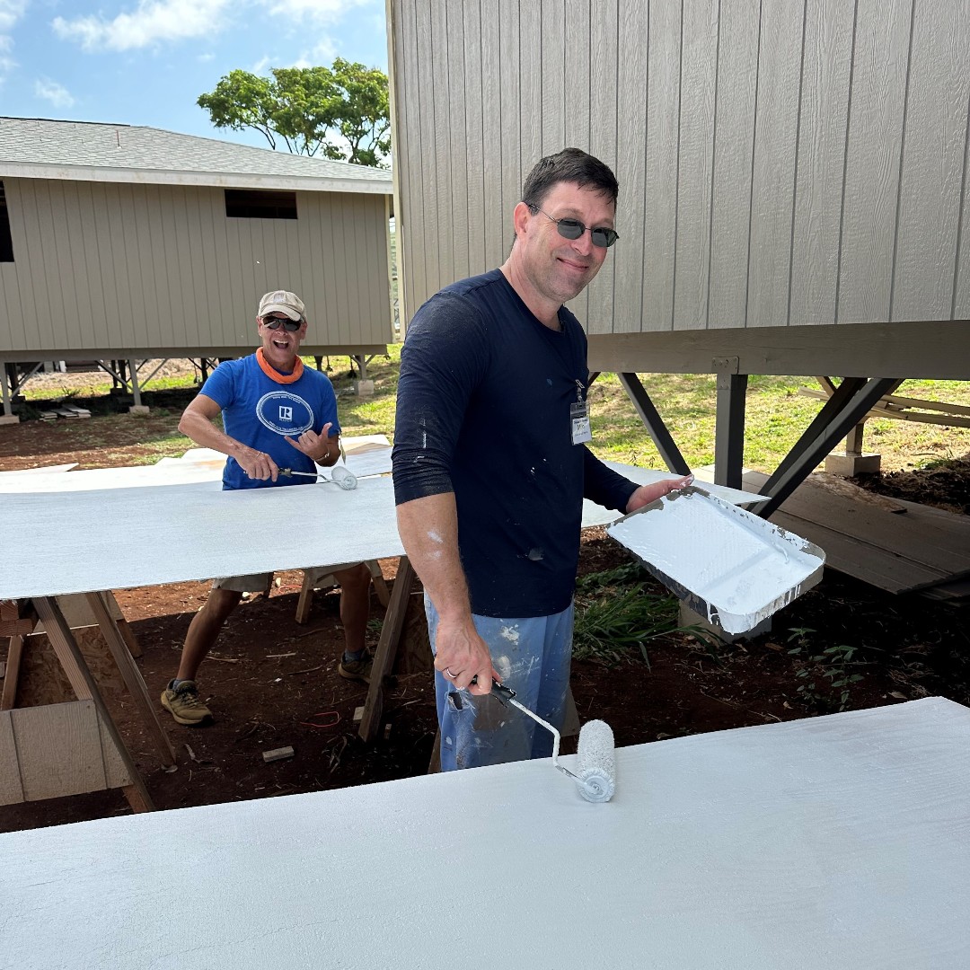 KauaiHabitat's tweet photo. It's #ShoutOutSunday! The day we say #mahalo to the amazing people that make what we do possible. Mahalo to the wonderful #volunteers from the Kauai Board of Realtors for spending the day building homes, community and hope on #Kauai. #KBR #BuildAloha https://t.co/yfoi1g37ki