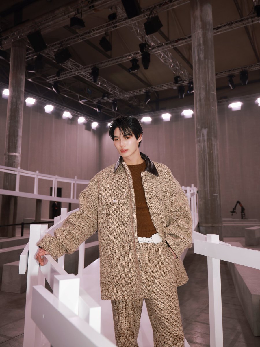 Praewdaily's tweet image. รวมภาพ &quot;วิน - เมธวิน&quot; Prada แอมบาสเดอร์ เข้าร่วมแฟชั่นโชว์ Prada คอลเล็คชั่น Spring Summer 2025 Menswear ที่มิลาน 

#PradaSS25 #PradaSS25xWin  #winmetawin #Praewmag