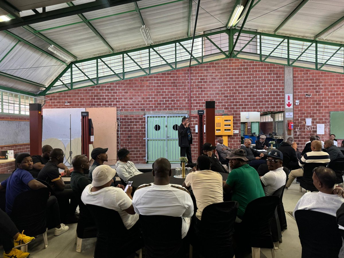 DBE_SA's tweet image. A week of hard work has come to an end for the first group of KwaZulu-Natal #ThreeStreamModel trainees. Capacitated with the requisite skills and tools of the trade, they've been encouraged to set up the relevant workshops back at their schools, with support from the province.