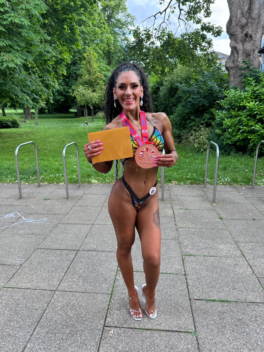 Marfisia Lanza tweet media