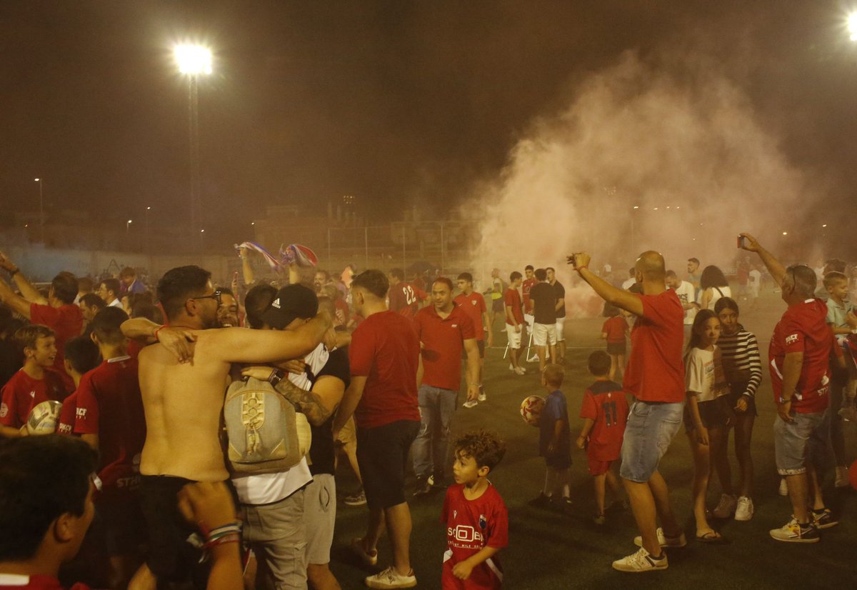 Contry1234's tweet image. Que locura lo vivido ayer, GRANDES SUEÑOS NUNCA MUEREN! 🇱🇮🇱🇮🇱🇮