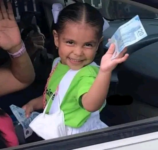 im_yourdevil's tweet image. بس الفلوس مش حاجة مهمة بالنسبالي

أنا أول ما يدوني العيدية 👇🏼💃🏼