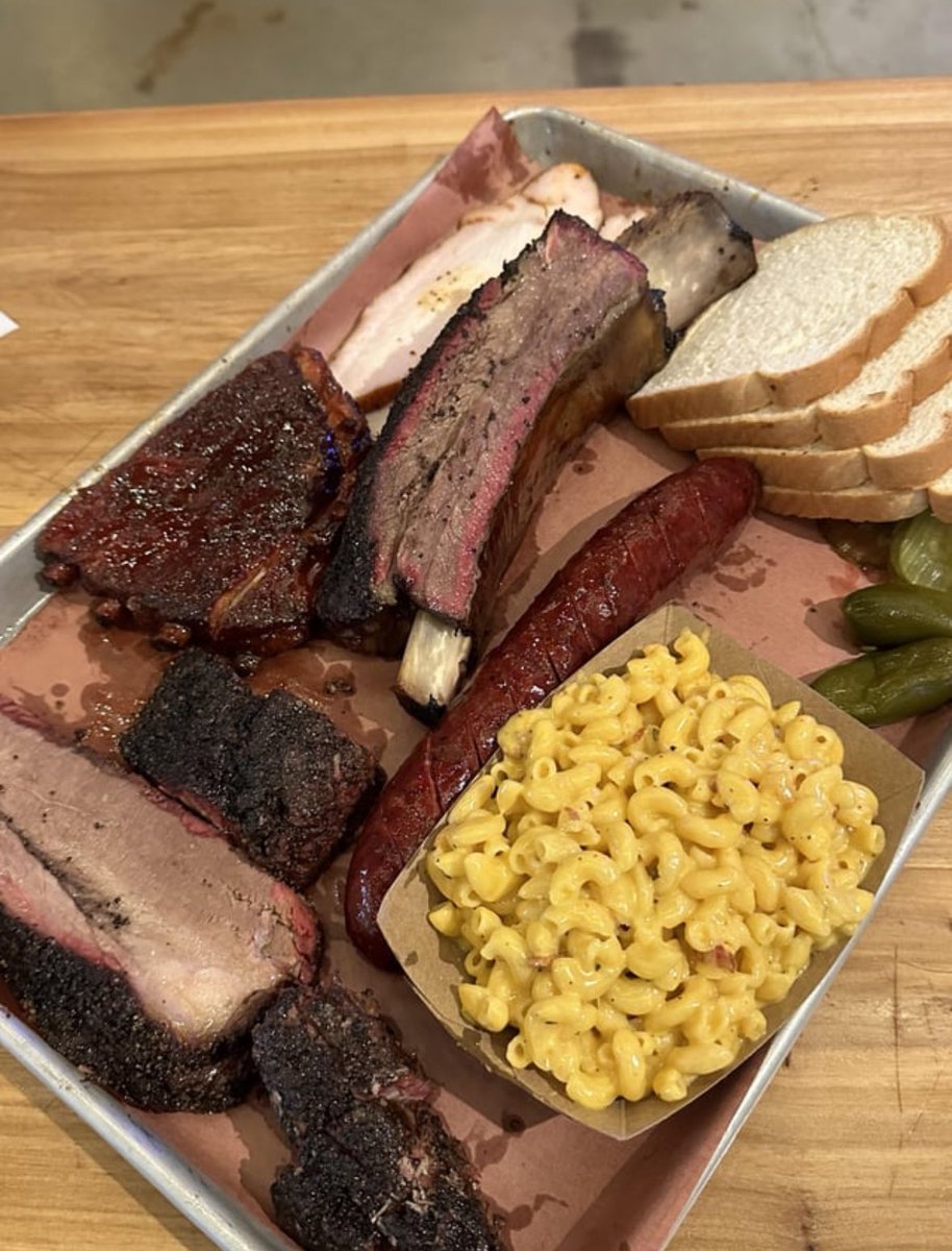 Eatinerni tweet media