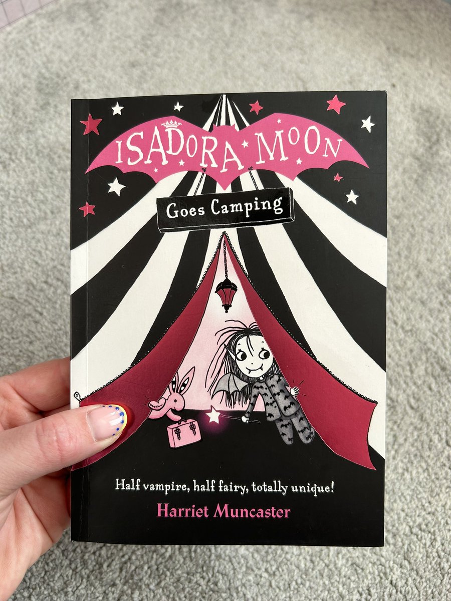 CEBailey1's tweet image. L really enjoyed the first Isadora Moon book so we are looking forward to starting this tonight 🦇🧚🏻 @H_Muncaster
