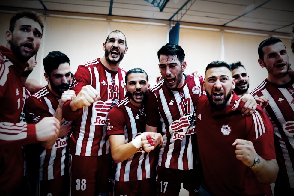 incor_7's tweet photo. Κούπα και στο χάντμπολ. Τιμή και δόξα στον ερασιτέχνη Ολυμπιακό. Βαριά βιομηχανία πρωταθλητών. #OlympiacosSFP https://t.co/YWGlnsfzfW