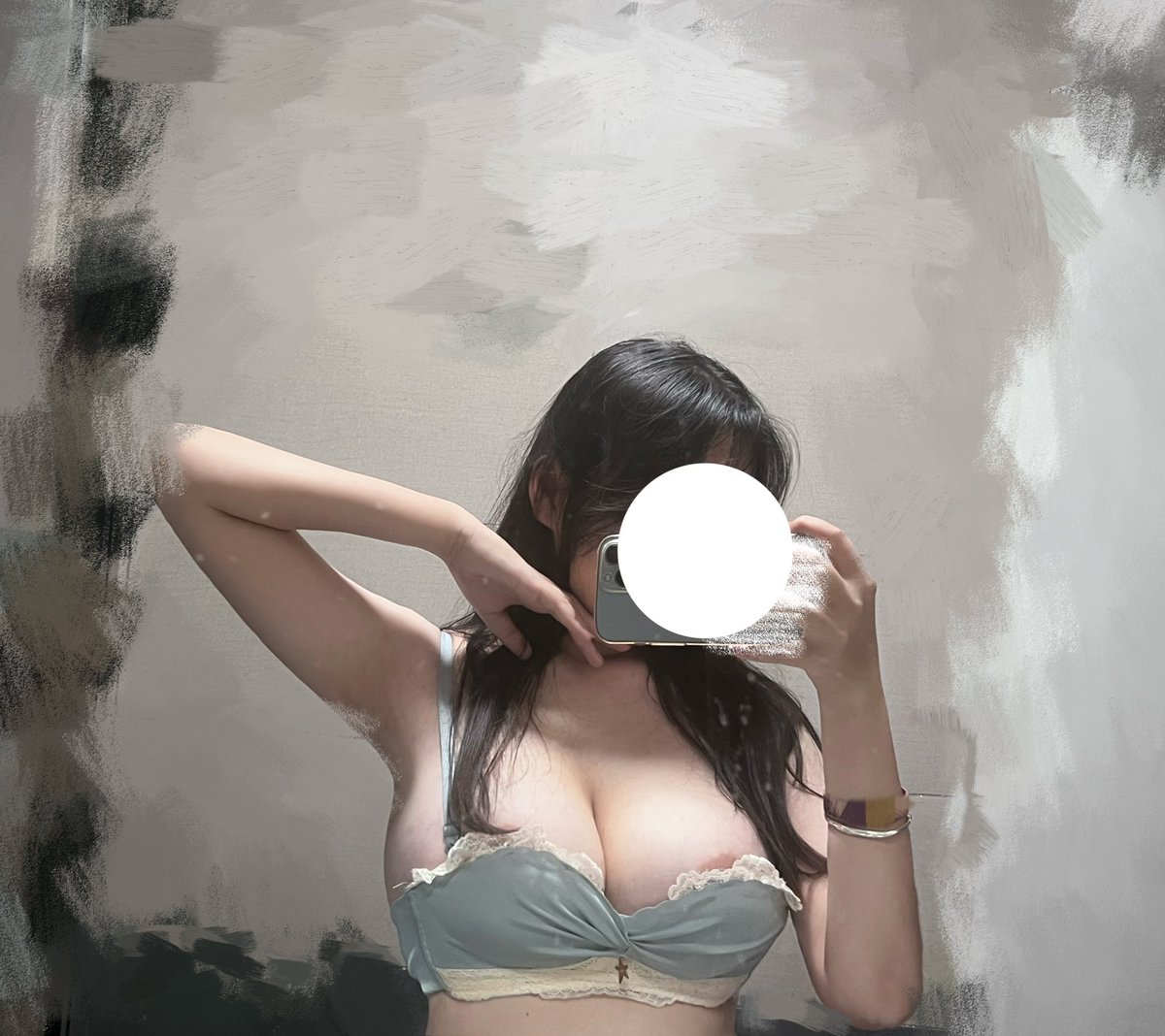 linnn123333's tweet photo. 谁能想到这是两年前高考完的假期拍的  没想到那时候就那么骚了  #发情母狗  #反差婊  #女大 https://t.co/HnmxW3lNdU