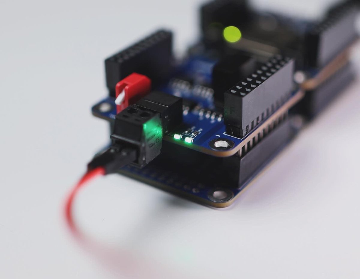 next.module tweet media