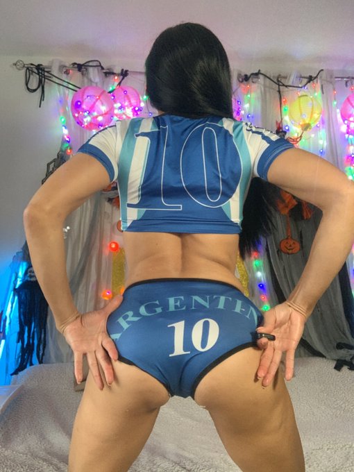 I have a large collection of anal videos baby!🍆🍑 Don't forget to tell me what you like so I can create
