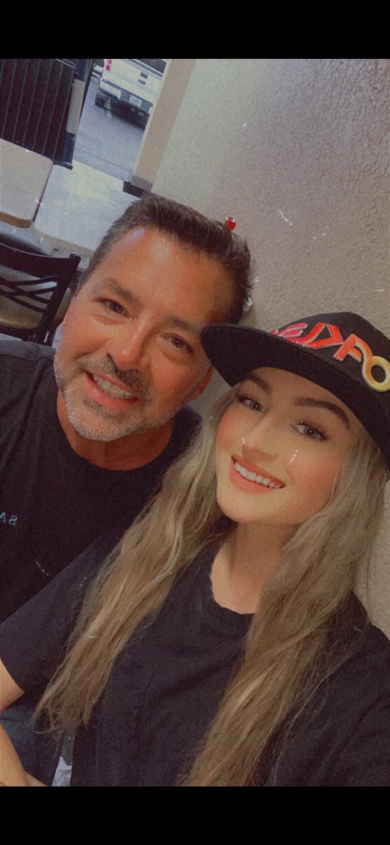 Happy Father’s Day to the best dad in the world! I love you so much ♥️