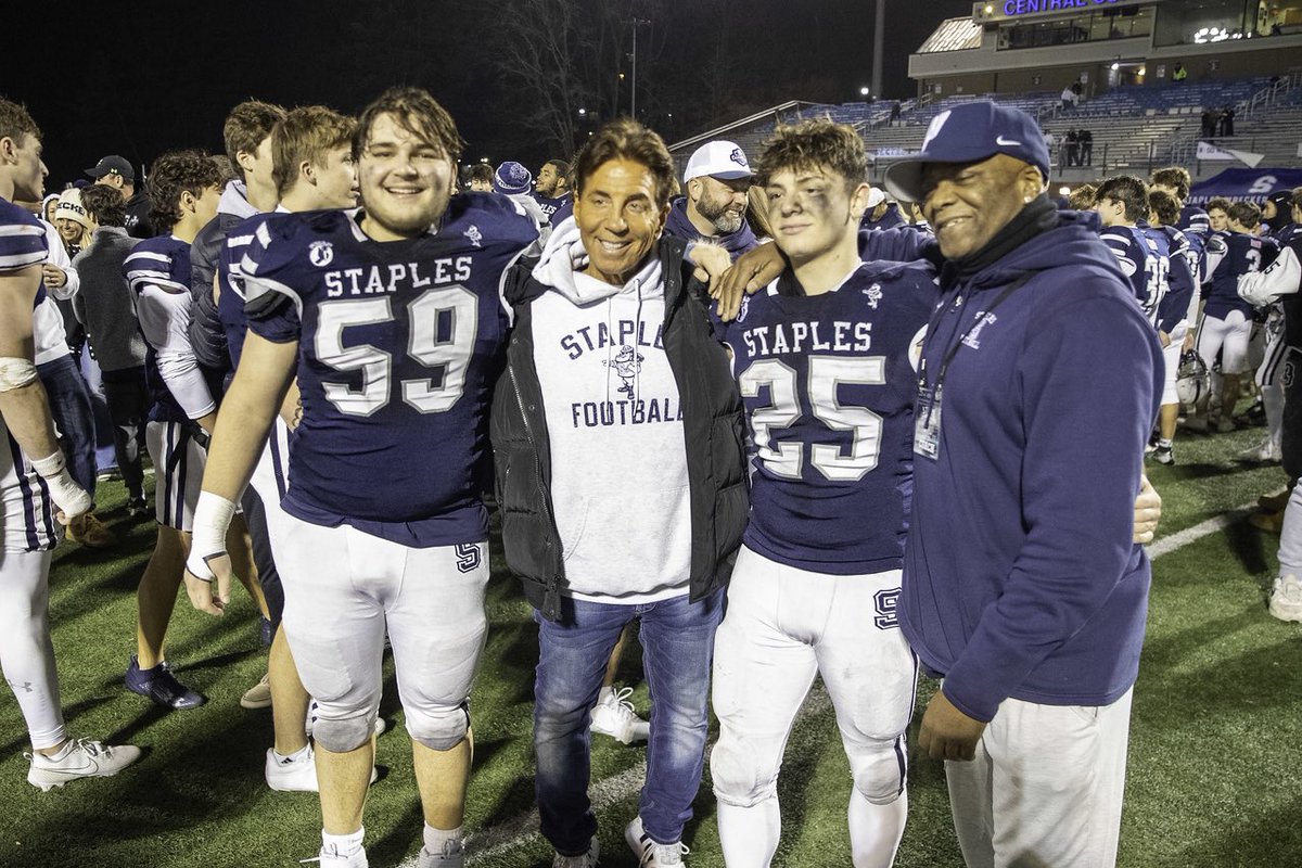 Happy Father’s Day to all the Wrecker Dads who pour so much into our Program and serve as a model for who we aim to become!!

GO WRECKERS!! #cthsfb
