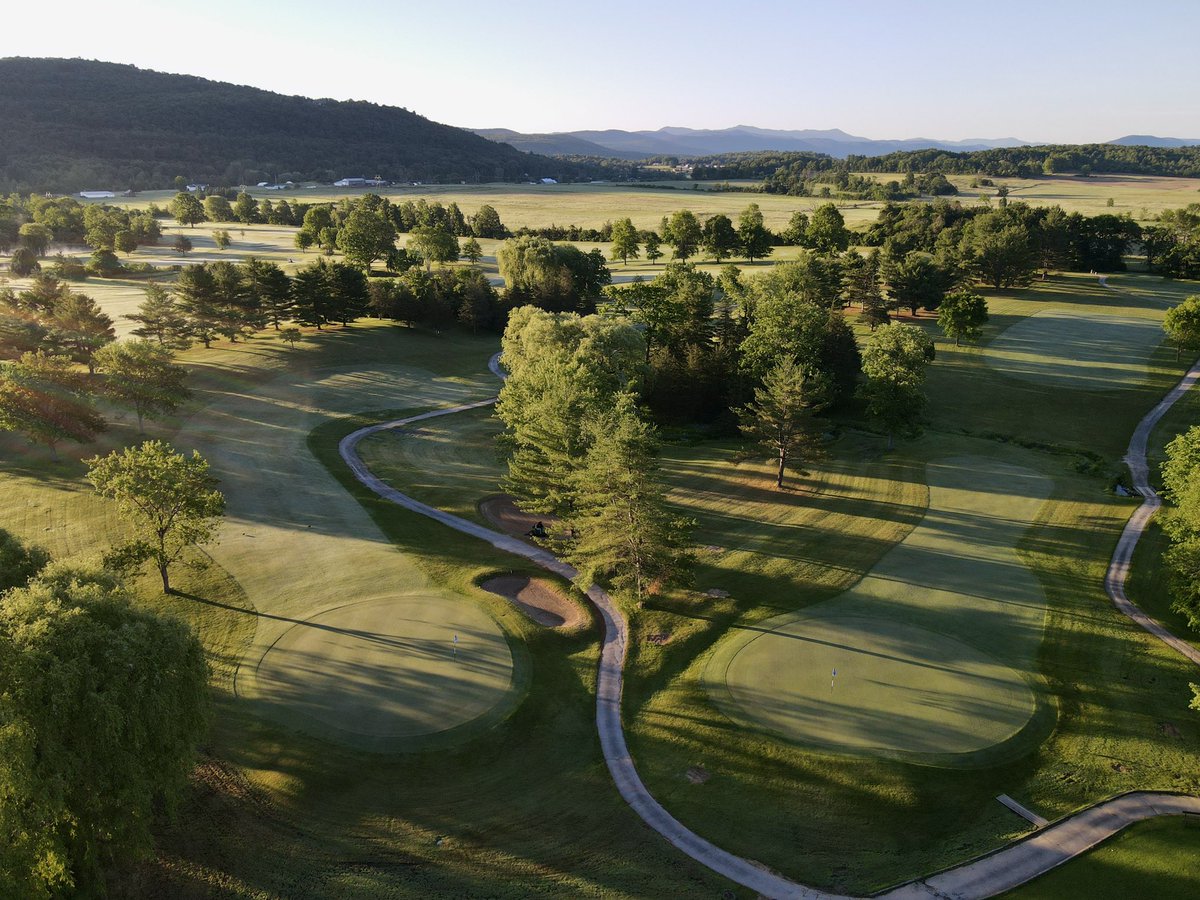 As is the case every year, a very long yet rewarding day at the office. So many members and guests enjoying the day with their Dad. 💚🌞⛳️