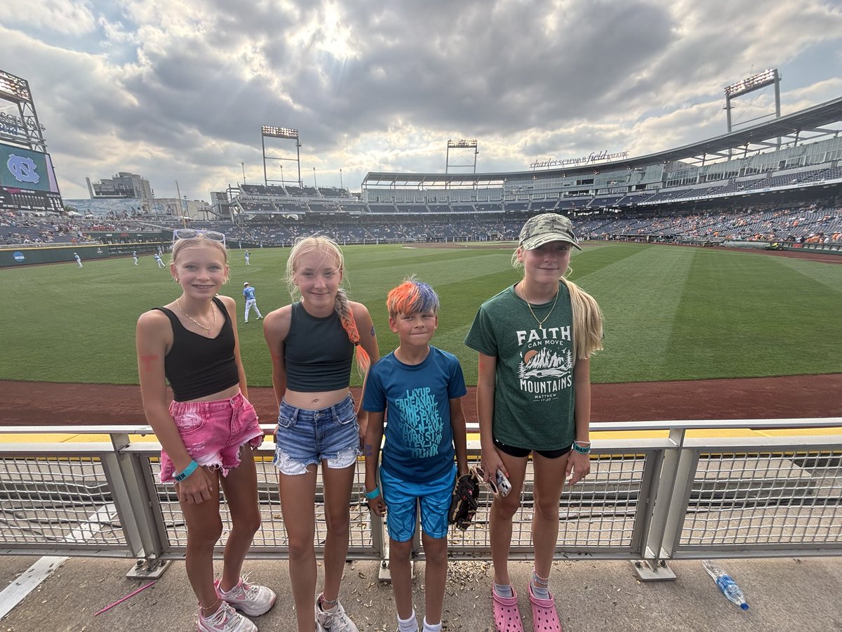 Erin Miles tweet media