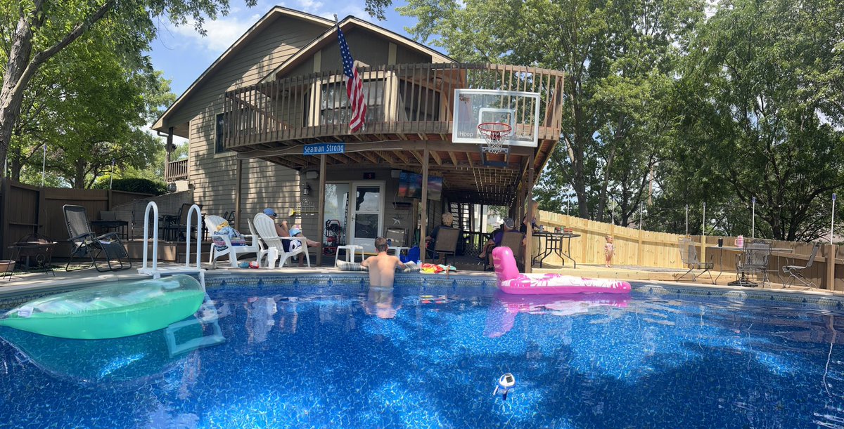1Keith41's tweet photo. Deck expansion ready for the next party/ribbon cutting! https://t.co/y3ruCrquxh