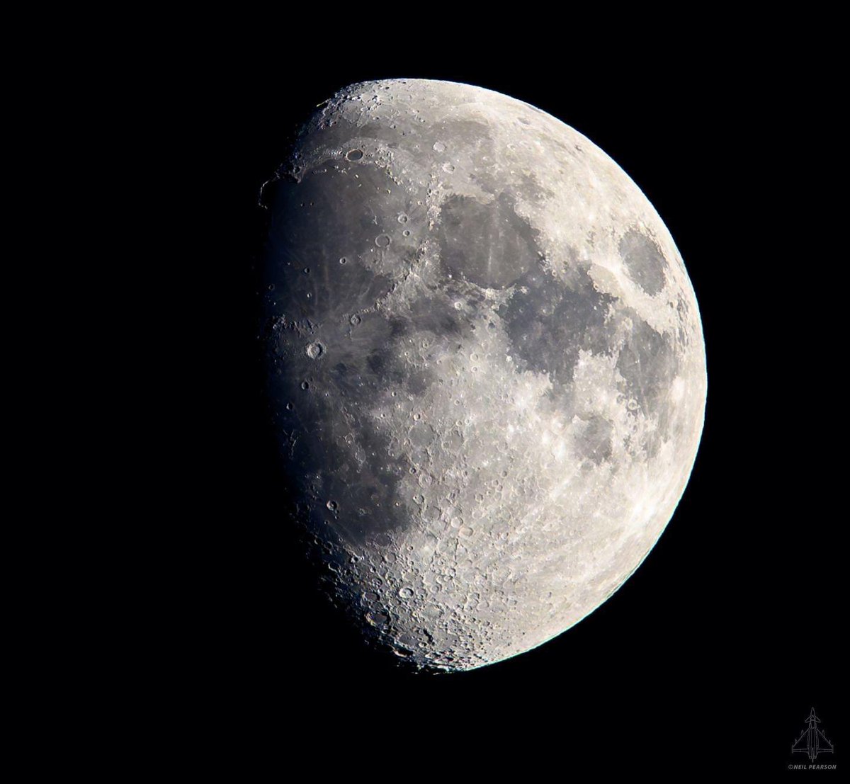 whitevanman69's tweet photo. The Moon, 16/6/24
High above @TheRugbyTown #uk #europe #earth #Nikon #NikonZ9 @UKNikon @NASA #themoon #MoonHour #lunar #waxinggibbous #space #orbit #buttonmoon #theclangers https://t.co/hCn3ccUnVu