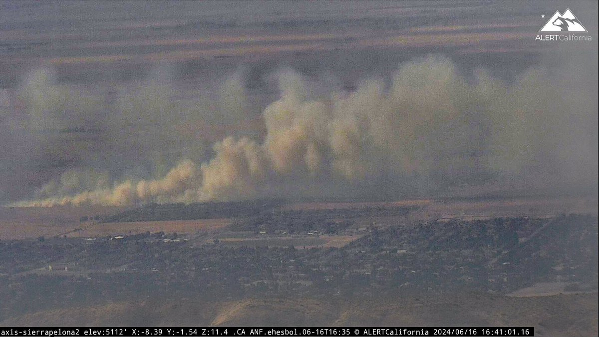 engineco16's tweet image. #MaxFire looks to be impacting the structure area. #AntelopeValley