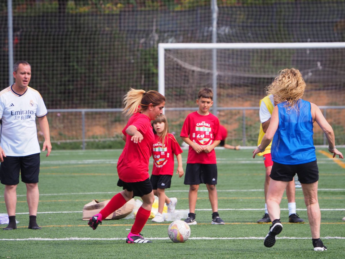 𝐓𝐎𝐑𝐍𝐄𝐈𝐆 𝟐𝟓 𝐀𝐍𝐈𝐕𝐄𝐑𝐒𝐀𝐑𝐈👏🏼⚽️

Només podem donar les 𝐆𝐑À𝐂𝐈𝐄𝐒 a tota la gent que ens va acompanyar ahir en aquest dia tan especial per nosaltres. 

Estem molt agraïts de la familia que hem format i esperem que siguin molts anys més. 

❤️🤍

#FeelTheRull