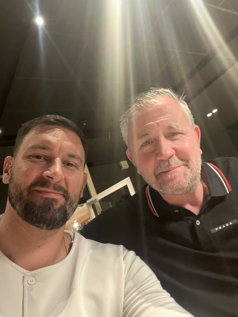 Nybakad CL mästare och go gubbe. Blev gott balkan snack. Hyggligt att se dig igen <a href="/globe099/">Per Johansson</a>