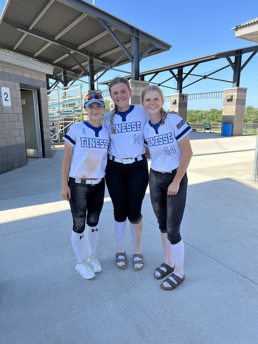 Such a fun Weekend in Kansas starting off at an amazing Camp Wednesday, then getting back on the field with my girls finally. We were 5-1 with our win streak ending in international tie breaker. I pitched well, and had some good at bats… can’t wait for the rest of the season