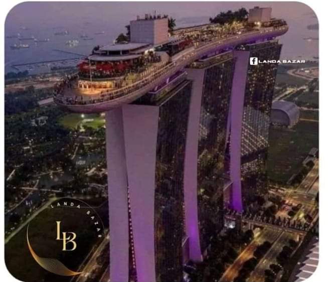 SaimKhanRaast's tweet photo. یہ خوب صورت ترین ہوٹل آزاد کشمیر کے دارالحکومت مظفرآباد کے علاقے لوئر چھتر سے تقریباً 9000 کلو میٹر دور سنگاپور میں واقع ہے. 
😌 https://t.co/VE6Cz9ucJk