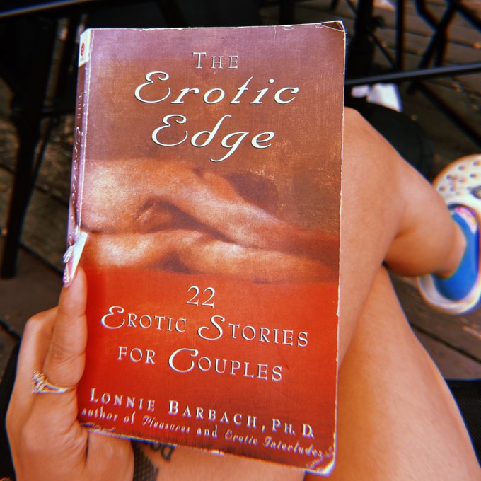 picking up reading again ? https://t.co/pYmYrxAlHZ