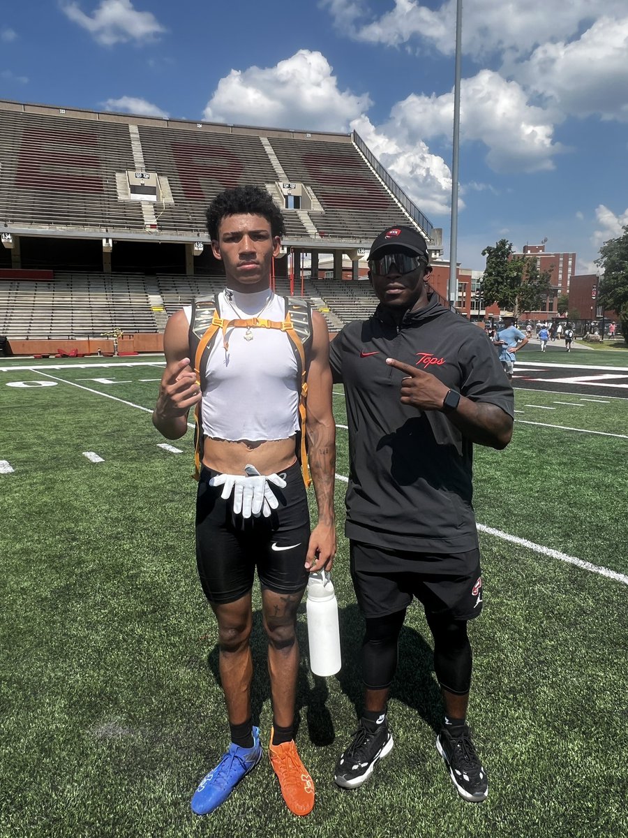 Maliek Hill (@ma1iek_) on Twitter photo Had a great day <a href="/WKUFootball/">WKU Football</a> thank you for having me ! And thank you <a href="/DontezByrd/">Coach Byrd</a> for stopping and talking to me 💪🏽
<a href="/Bolles_Football/">Bolles Football</a> Had a great day <a href="/WKUFootball/">WKU Football</a> thank you for having me ! And thank you <a href="/DontezByrd/">Coach Byrd</a> for stopping and talking to me 💪🏽
<a href="/Bolles_Football/">Bolles Football</a>