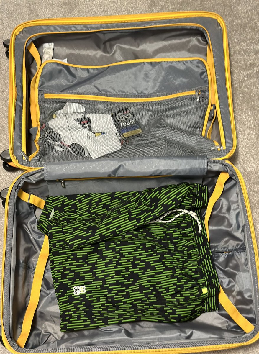 DenysChufarin's tweet photo. My suitcase is ready for Vegas. #ReadyForVegas https://t.co/c48UFrv49k